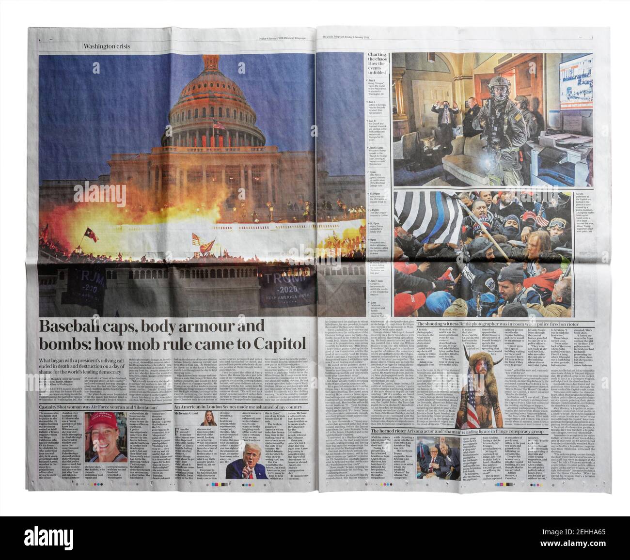Eine Doppelseite der Tageszeitung Daily Telegraph Die Kapitolinvasion vom 6. Januar 2021 Stockfoto