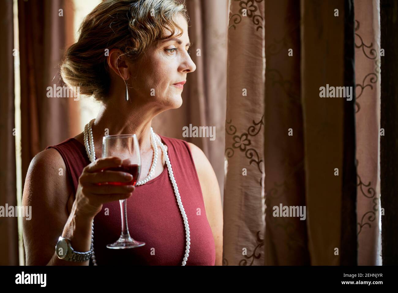 Reife Eleganz Fotos Und Bildmaterial In Hoher Aufl sung Alamy reife-eleganz-fotos-und-bildmaterial-in-hoher-aufl-sung-alamy