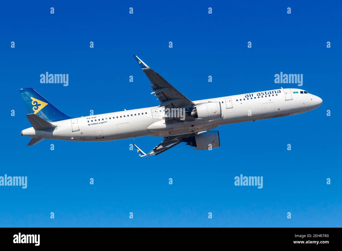 Frankfurt, 13. Februar 2021: Air Astana Airbus A321neo am Frankfurter Flughafen (FRA) in Deutschland. Airbus ist ein europäisches Flugzeugmanufa Stockfoto