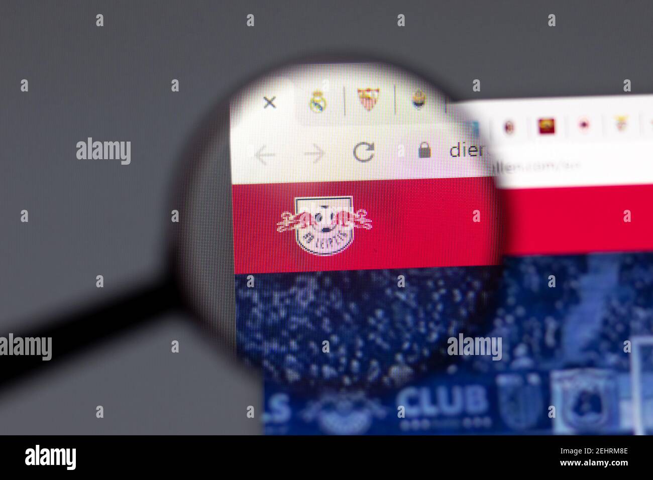 New York, USA - 15. Februar 2021: RB Leipzig Website im Browser mit Firmenlogo, illustrative Editorial Stockfoto