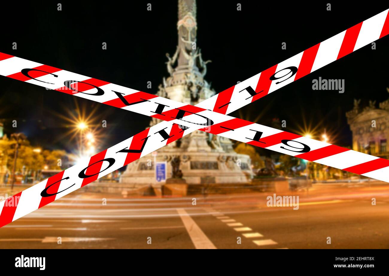 Coronavirus in Barcelona, Spanien. Covid-19 Zeichen auf unscharfem Hintergrund. Konzept der COVID-Pandemie und Reisen in Europa. Chistopher Columbus Monument A Stockfoto