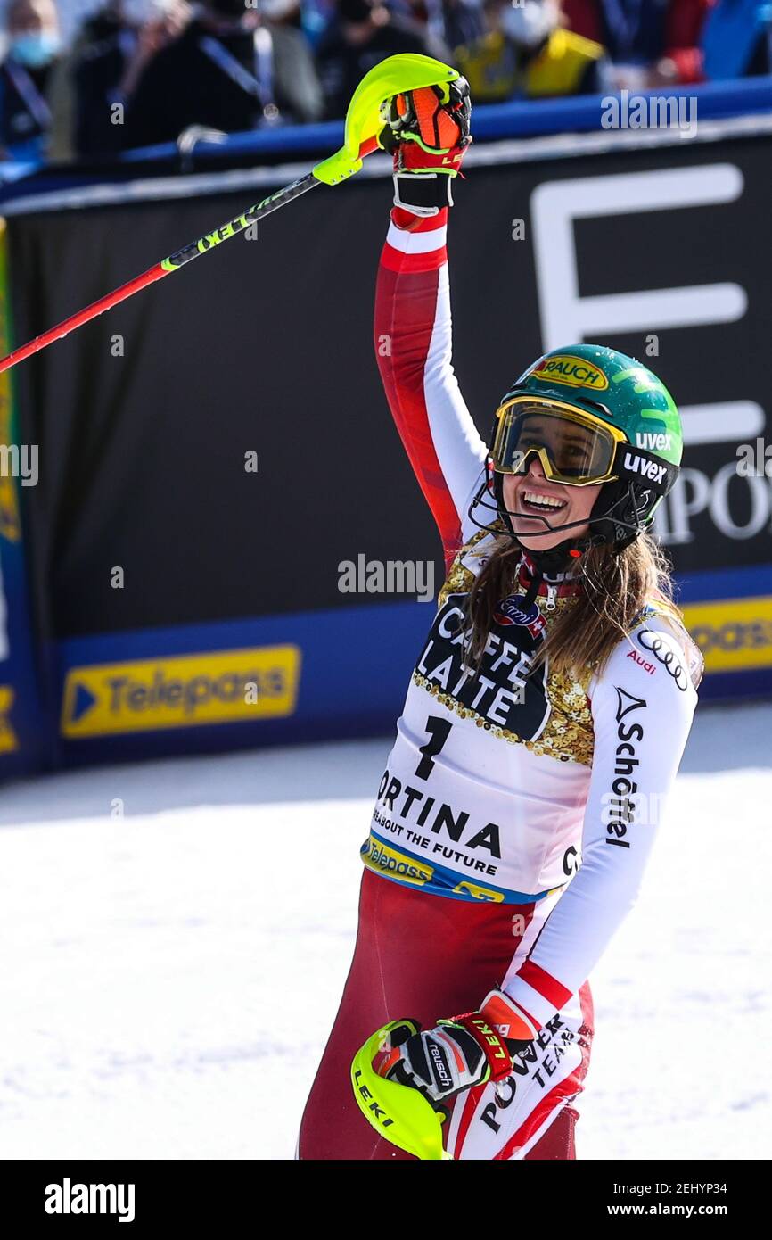 Druscie, Cortina (BL), Italien. Februar 2021, 20th. LIENSBERGER Katharina (AUT) Goldmedaille während 2021 FIS Alpine Ski-Weltmeisterschaften - Slalom - Frauen, alpines Skirennen - Foto Sergio Bisi/LM Credit: LiveMedia/Alamy Live News Stockfoto