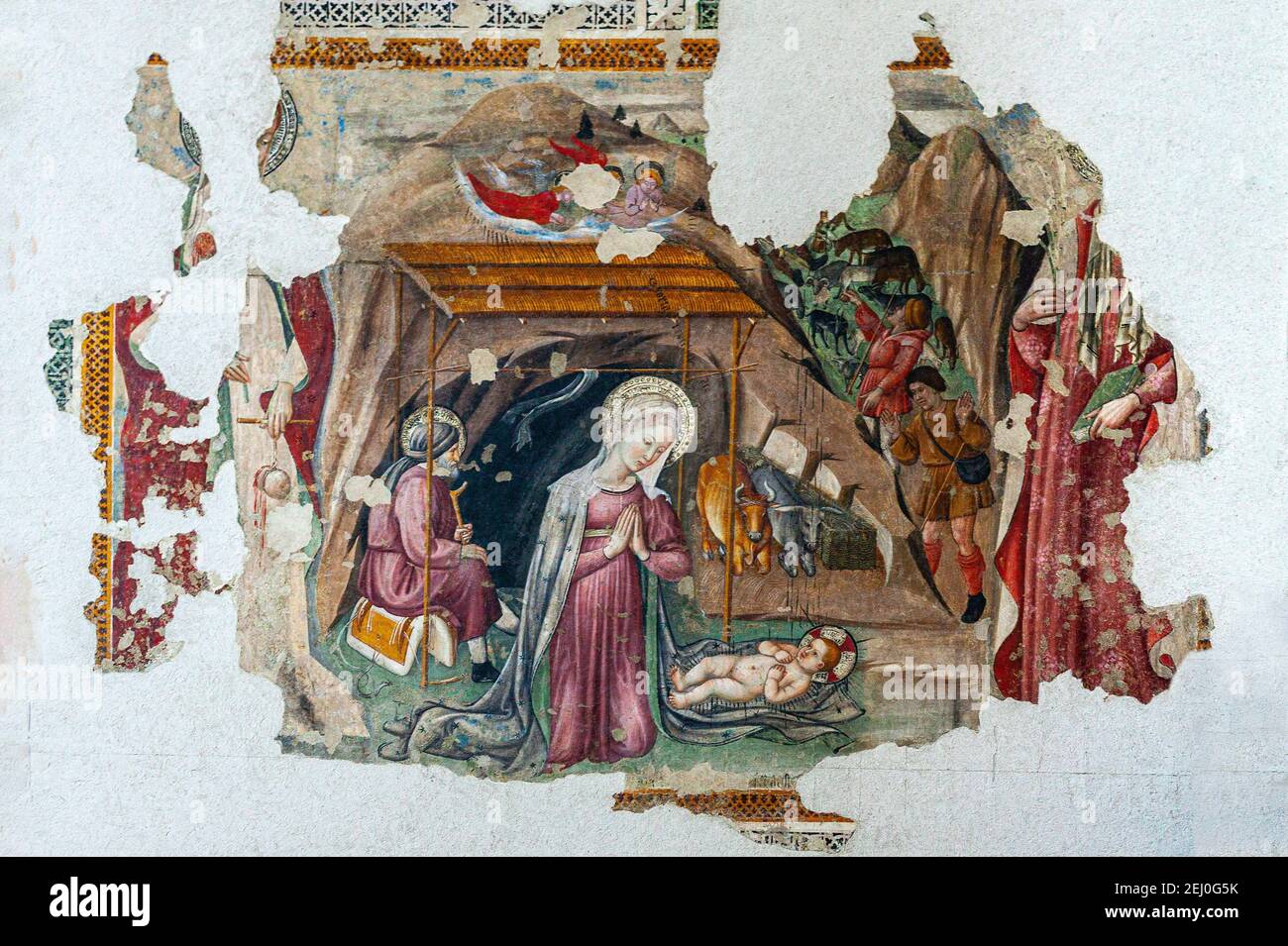 Überreste des Freskenmalers, das die Geburt Jesu im Kloster Santa Chiara darstellt. Sassoferrato, Provinz Ancona, Marken, Italien, Europa Stockfoto