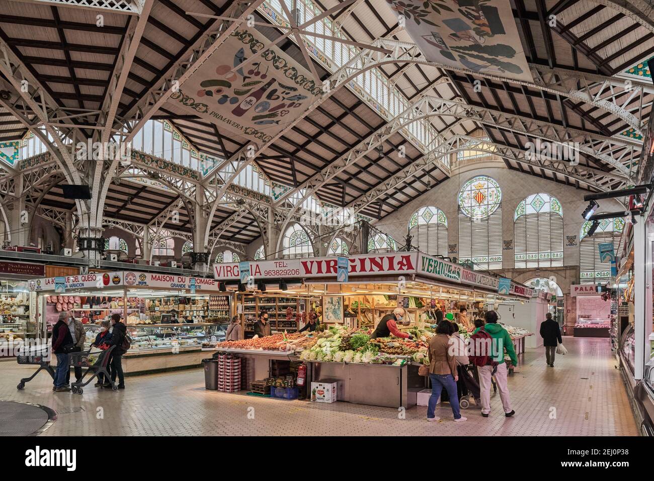 Das britische Fernsehen BBC hat den Zentralmarkt der Stadt Valencia als einen der schönsten der Welt betrachtet. Spanien, Europa Stockfoto