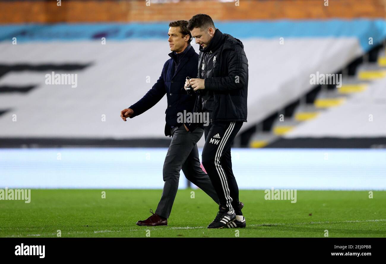 Fulham-Manager Scott Parker (links) vor dem Premier League-Spiel im Craven Cottage, London. Bilddatum: Samstag, 20. Februar 2021. Stockfoto