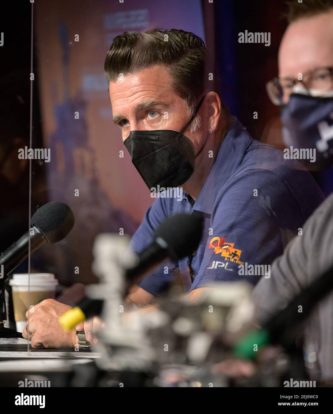 Pasadena, Vereinigte Staaten Von Amerika. Februar 2021, 19th. Perseverance Chief Engineer Adam Steltzner, kommentiert während einer NASA Perseverance Rover ersten Surface Checkout Briefing, bei der NASA Jet Propulsion Laboratory 19. Februar 2021 in Pasadena, Kalifornien. Der Perseverance Mars Rover landete erfolgreich und begann sofort, Daten zurück zur Erde zu senden. Quelle: Planetpix/Alamy Live News Stockfoto