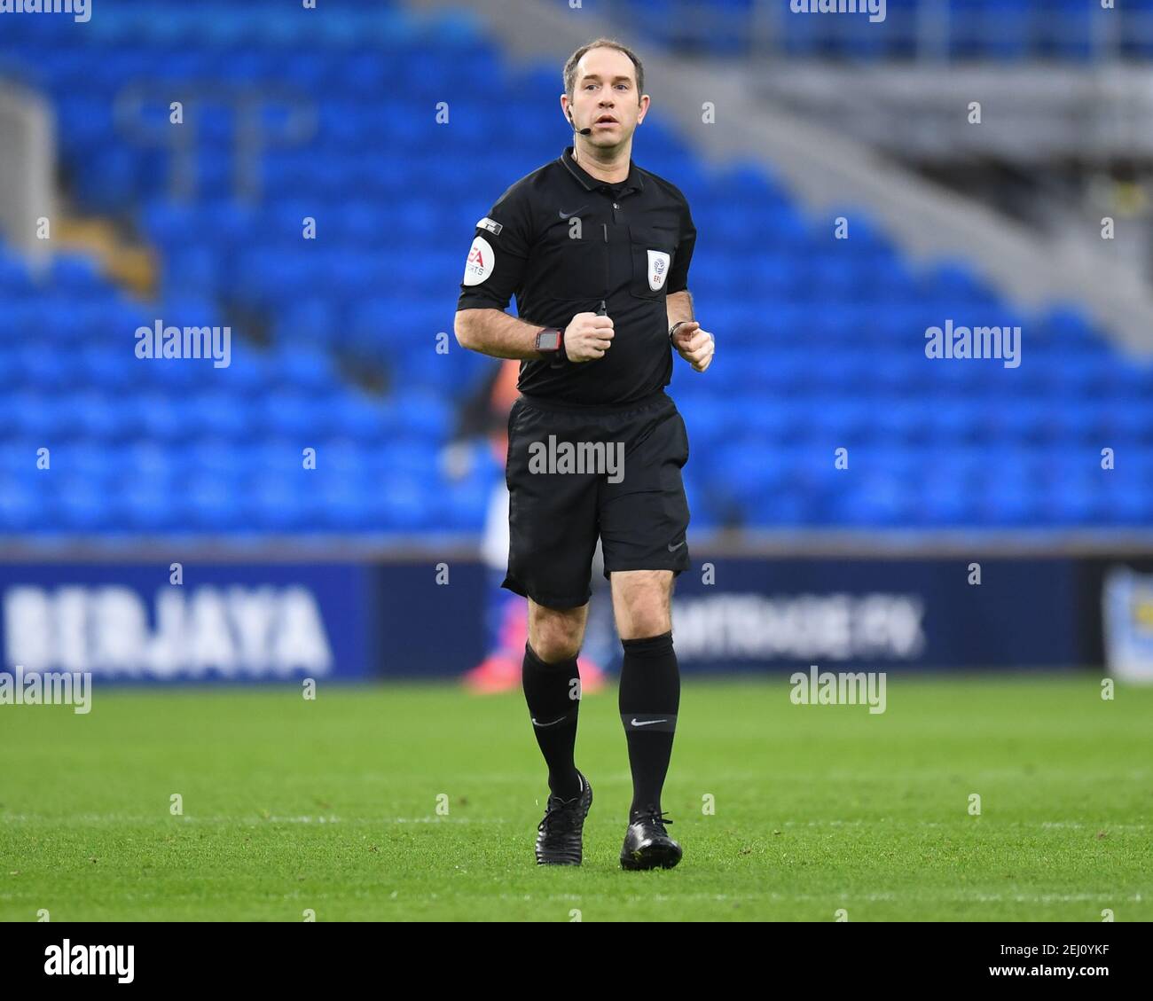 Cardiff, Großbritannien. 20th Feb, 2021. Schiedsrichter Jeremy Simpson während des Spiels in Cardiff, UK am 2/20/2021. (Foto von Mike Jones/News Images/Sipa USA) Quelle: SIPA USA/Alamy Live News Stockfoto