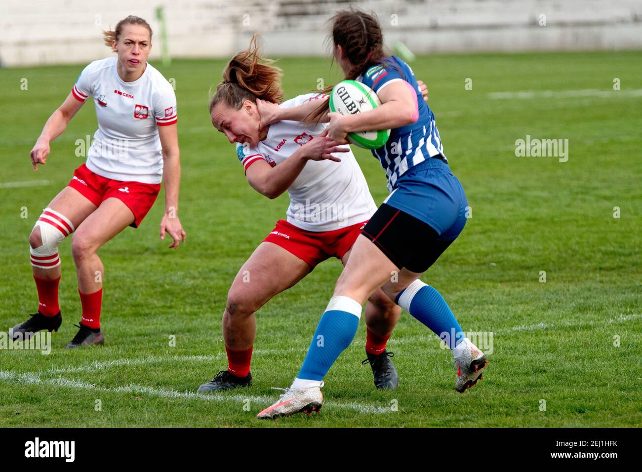 Madrid, Spanien. Februar 2021, 20th. Madrid Rugby 7s International Tournament. Frauenturnier. 1st Wochenende. Russland gegen Polen . Complutense Universität, Madrid, Spanien. Kredit: EnriquePSans / Alamy Live Nachrichten Stockfoto