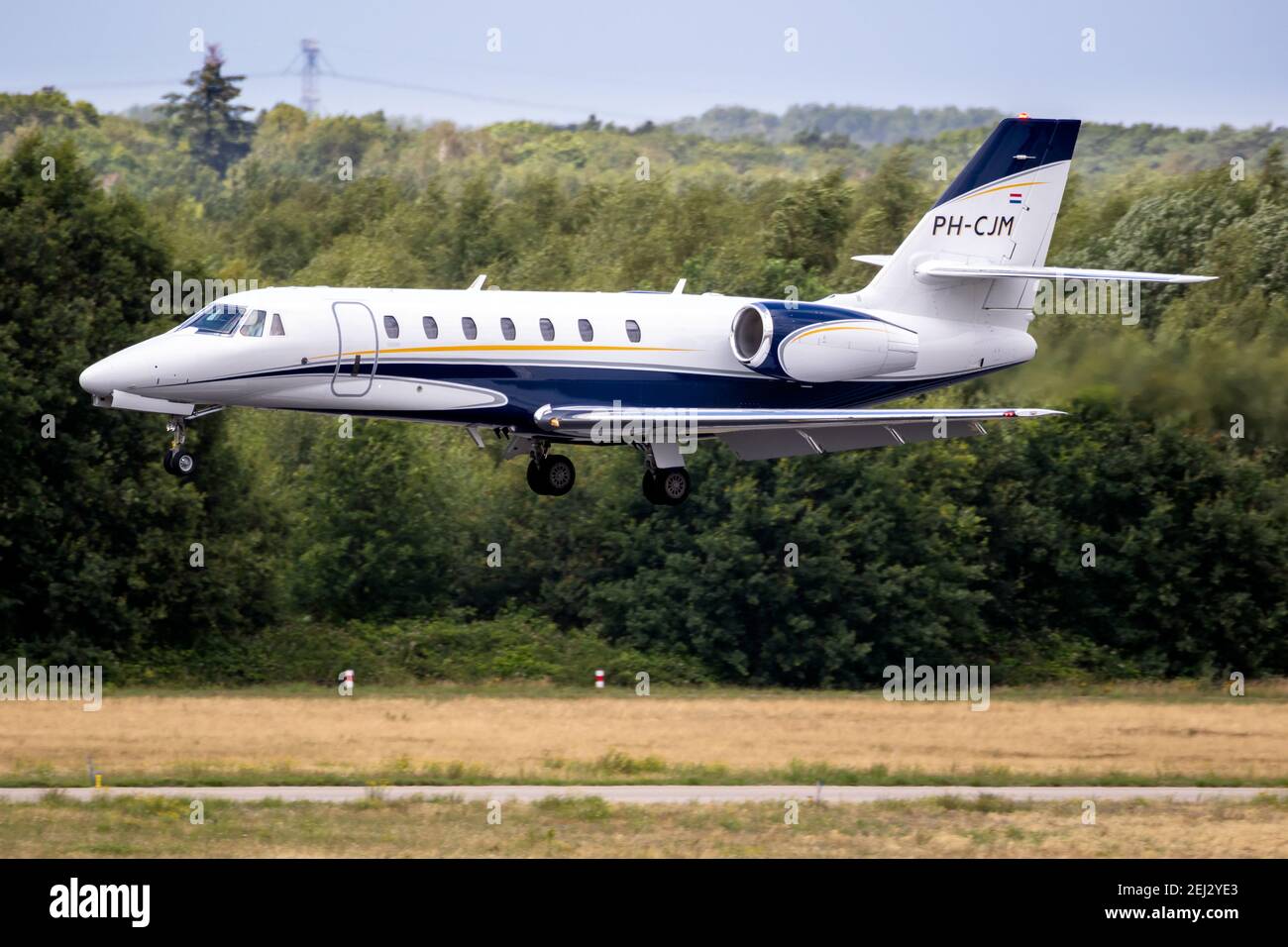 Cessna 680 Citation Sovereign Corporate Business Jet Ankunft am Flughafen Eindhoven. Niederlande - 29. Juni 2019 Stockfoto