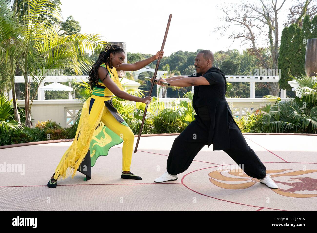 EDDIE MURPHY und KIKI LAYNE in COMING 2 AMERICA (2021), Regie CRAIG BREWER. Kredit: PARAMOUNT BILDER / Album Stockfoto
