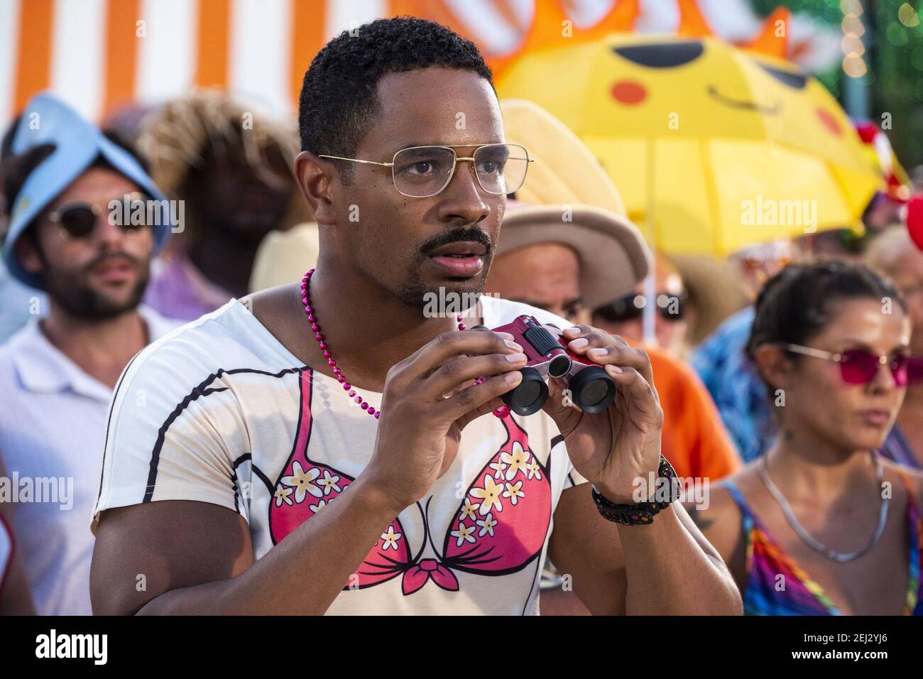 DAMON WAYANS JR. IN BARB UND STAR GEHEN ZU VISTA DEL MAR (2021), REGIE JOSH GREENBAUM. Kredit: LIONSGATE / Album Stockfoto