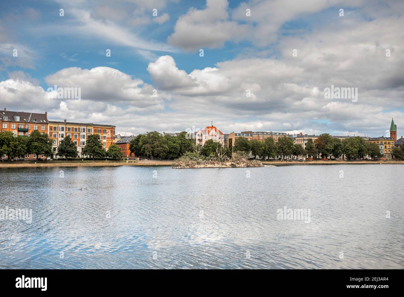 Die Seen in Kopenhagen, Dänemark sind eine Reihe von drei rechteckigen Seen, Sankt Jørgens Sø, Peblinge Sø und Sortedams Sø. Stockfoto