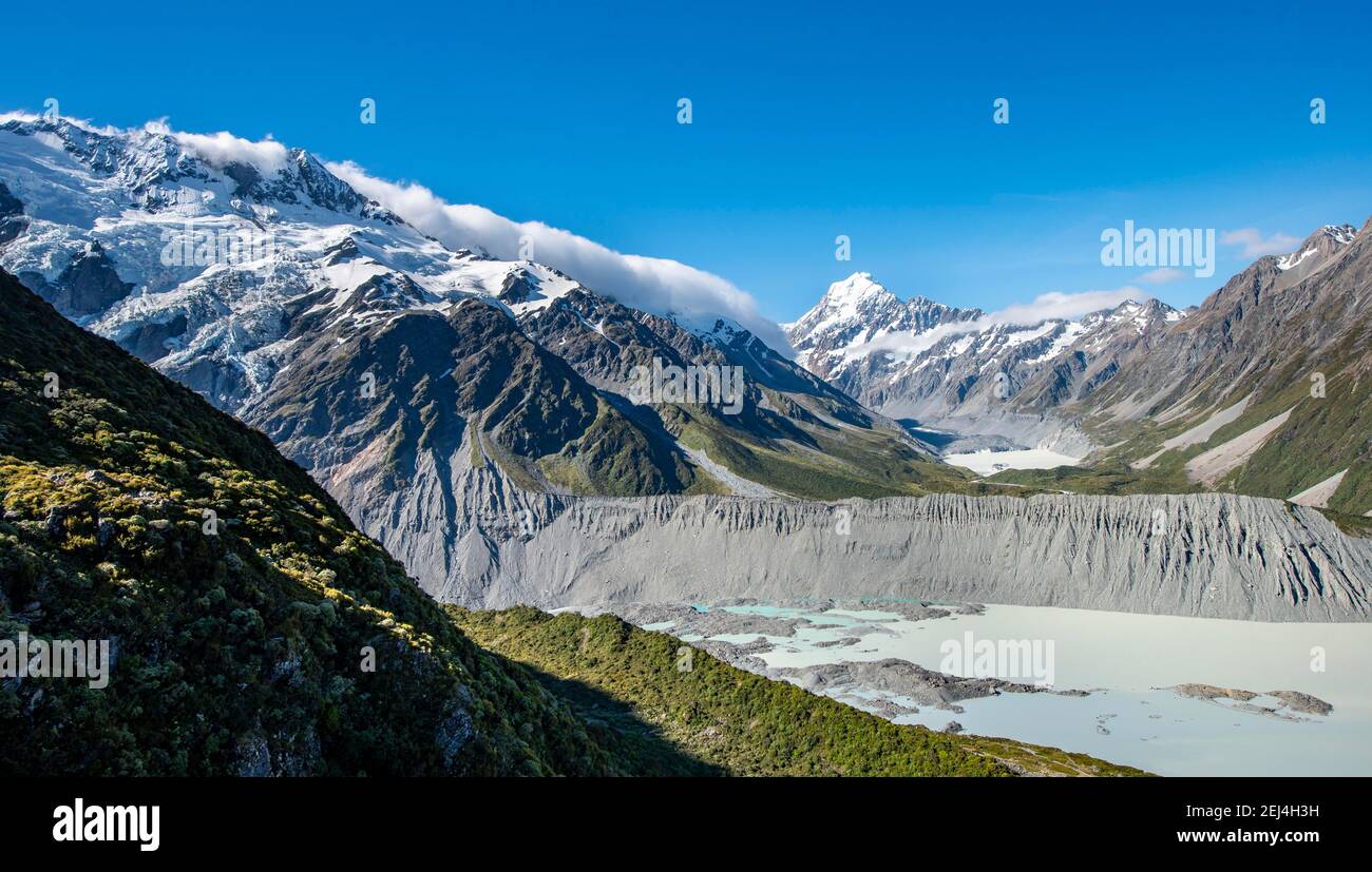 Blick auf Hooker Valley mit Mueller Lake, Hooker Lake und Mount Cook, Sealy Tarns Track, Hooker Valley, Mount Cook National Park, Southern Alps Stockfoto