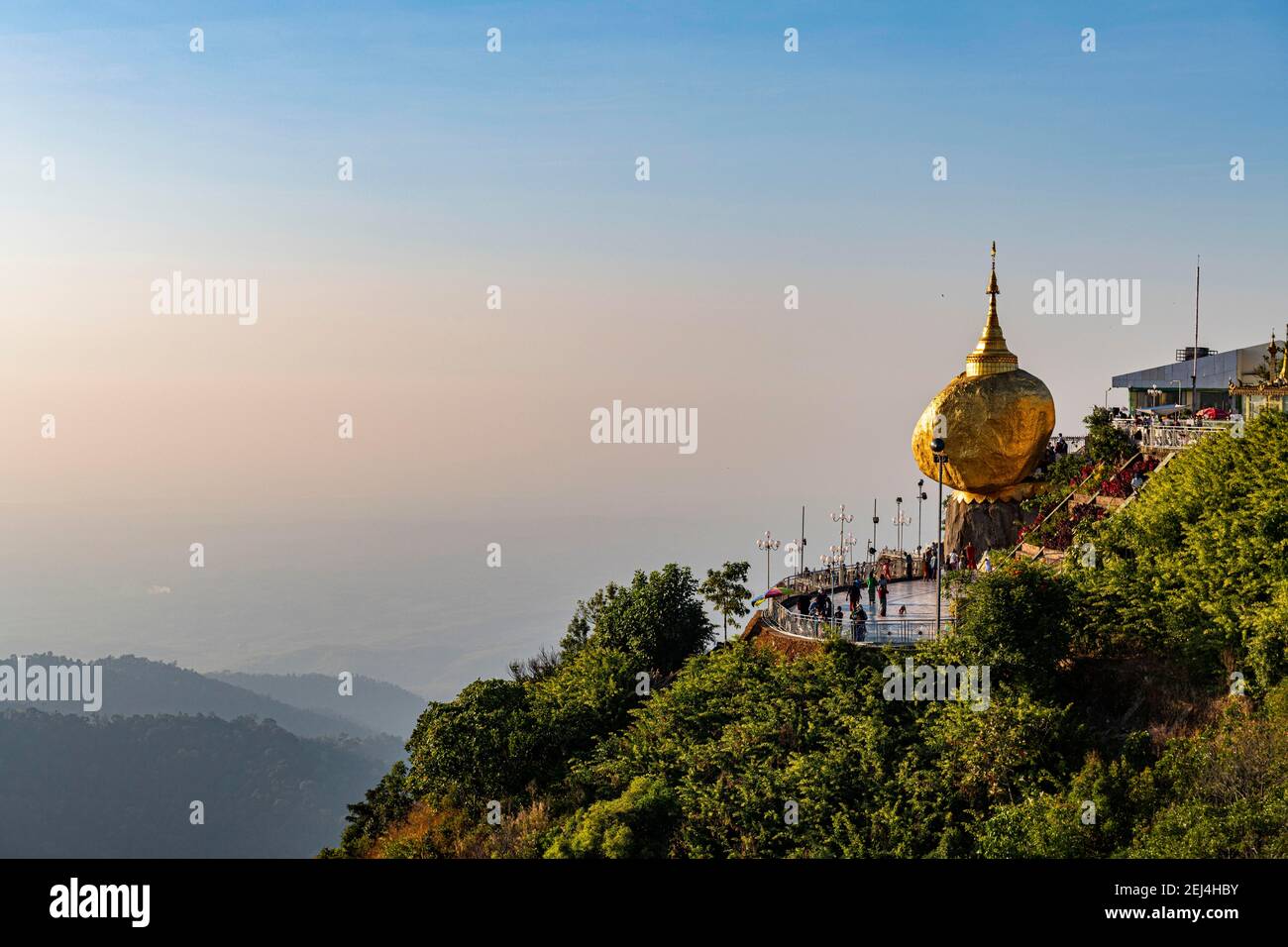 Kyaiktiyo-Pagode, goldener Fels, Mon-Staat, Myanmar Stockfoto