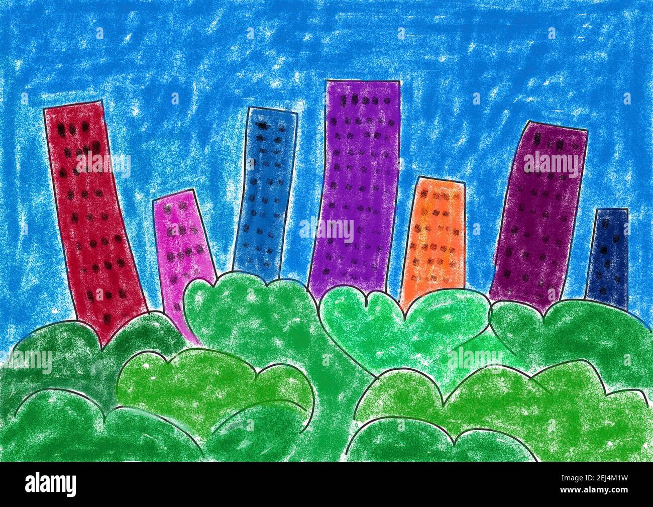 Naive Illustration, Kinderzeichnung, bunte Wolkenkratzer ragen aus dem Wald Stockfoto