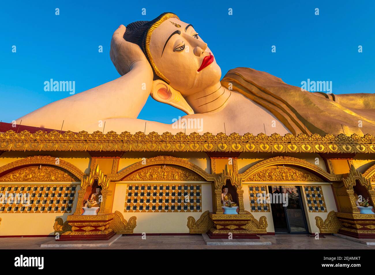 Großer liegender buddha ko Yin lag, Ye, Mon Staat, Myanmar Stockfoto