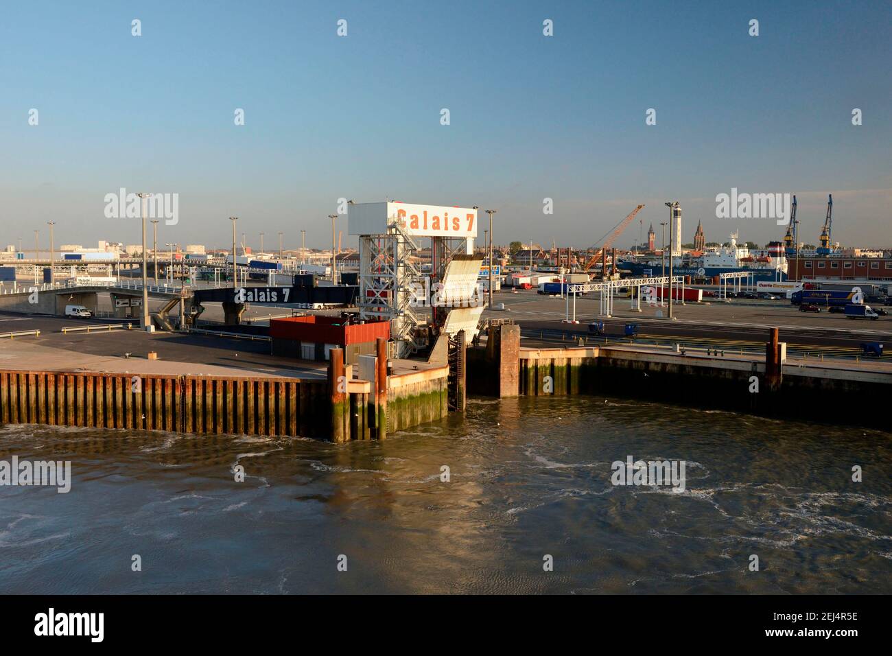 Fährhafen von Calais, Frankreich Stockfoto