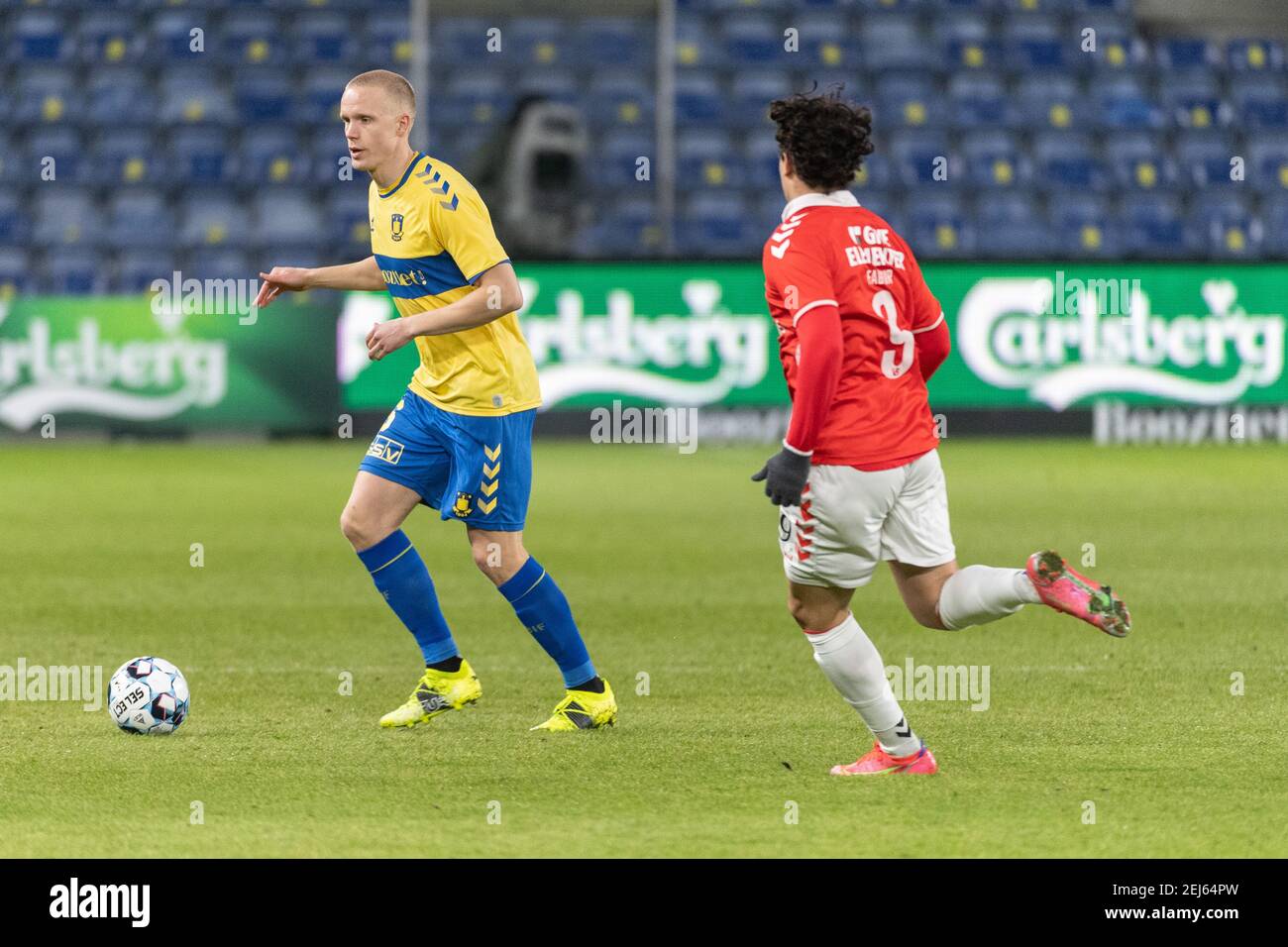 Broendby, Dänemark. Februar 2021, 21st. Hjortur Hermannsson (6) von Broendby, WENN er im Superliga-Spiel 3F zwischen Broendby IF und Vejle Boldklub im Broendby Stadion, Broendby, Dänemark, gesehen wurde. (Foto Kredit: Gonzales Foto/Alamy Live News Stockfoto