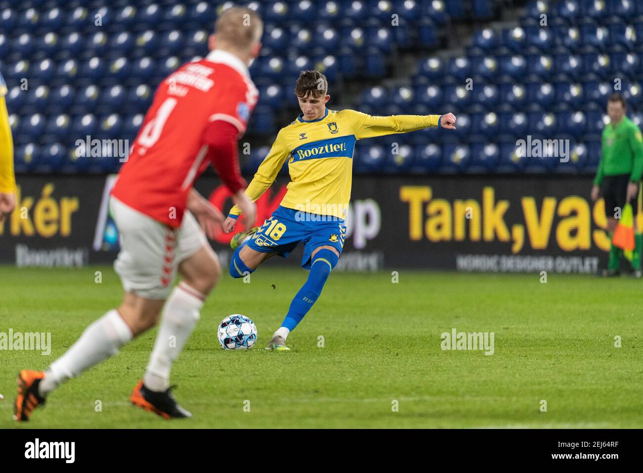 Broendby, Dänemark. Februar 2021, 21st. Jesper Lindstroem (18) von Broendby, WENN er im Superliga-Spiel 3F zwischen Broendby IF und Vejle Boldklub im Broendby Stadion, Broendby, Dänemark gesehen wurde. (Foto Kredit: Gonzales Foto/Alamy Live News Stockfoto