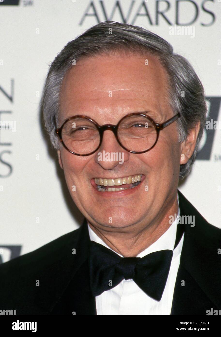 Alan Alda bei den Annual Golden Globe Awards 51st am 22. Januar 1994 im Beverly Hilton Hotel in Beverly Hills, Kalifornien. Quelle: Ralph Dominguez/MediaPunch Stockfoto