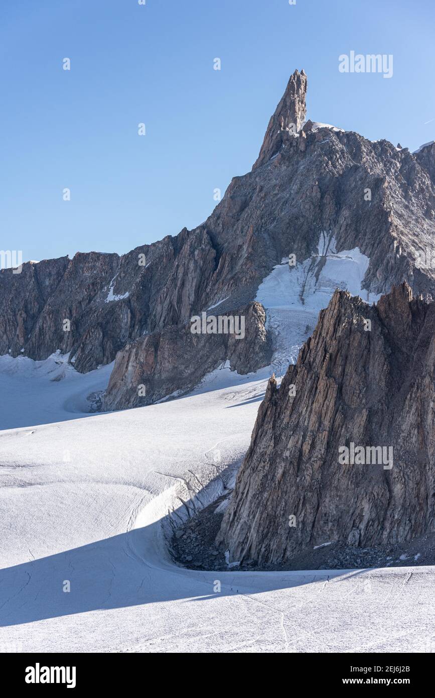 Der Mont Blanc ist der höchste Gipfel der Alpen und der zweite Gipfel in Europa. Mit 4807m ist einer der kultigsten Berge der Welt Stockfoto
