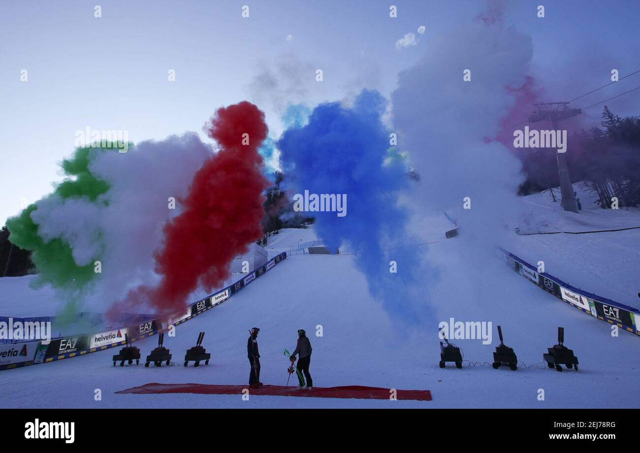 2021 FIS ALPINE SKIWELTMEISTERSCHAFTEN, SL MENCortina D'Ampezzo, Venetien, Italien 2021-02-21 - Sonntag Bild zeigt Abschluss CE - Foto .LM/Sergio Bisi Stockfoto