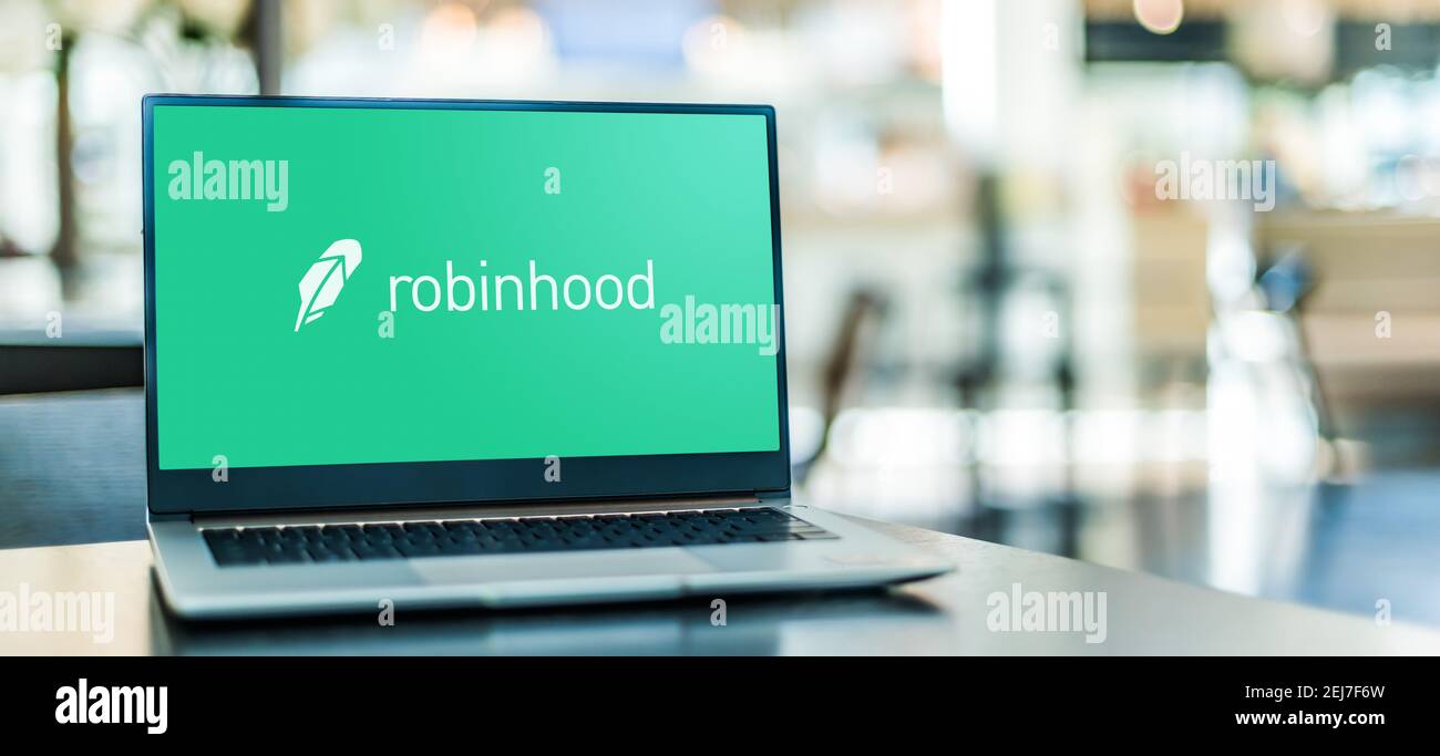 POZNAN, POL - 12. NOV 2020: Laptop-Computer mit Logo von Robinhood Markets, Inc., einem amerikanischen Finanzdienstleistungsunternehmen mit Sitz in Menlo Stockfoto
