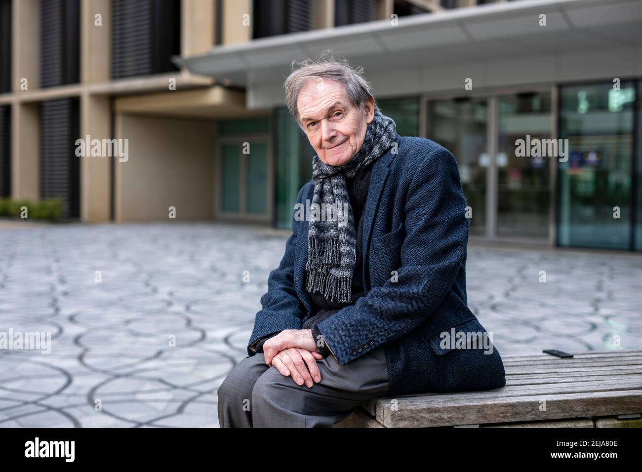 Sir Roger Penrose, emeritierter Professor am Mathematischen Institut der Universität Oxford. Er wurde mit dem Nobelpreis für Physik ausgezeichnet. Stockfoto
