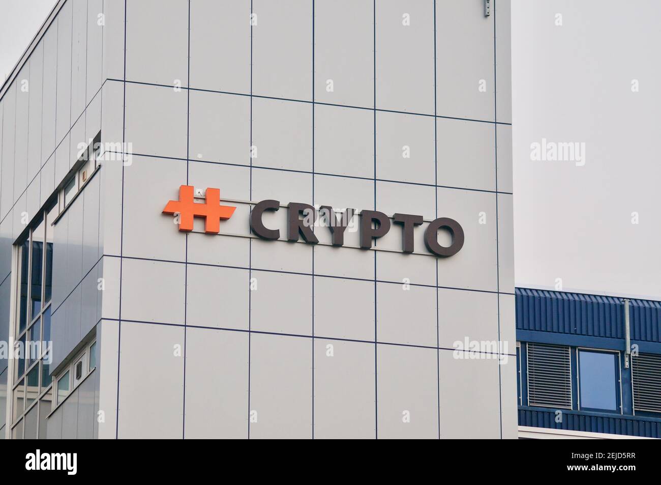 Zug, Schweiz - 6th. Februar 2021 : Sitz der Crypto International AG in  Steinhausen, Schweiz. Die crypto AG ist ein Unternehmen, das sich auf die  Stockfotografie - Alamy