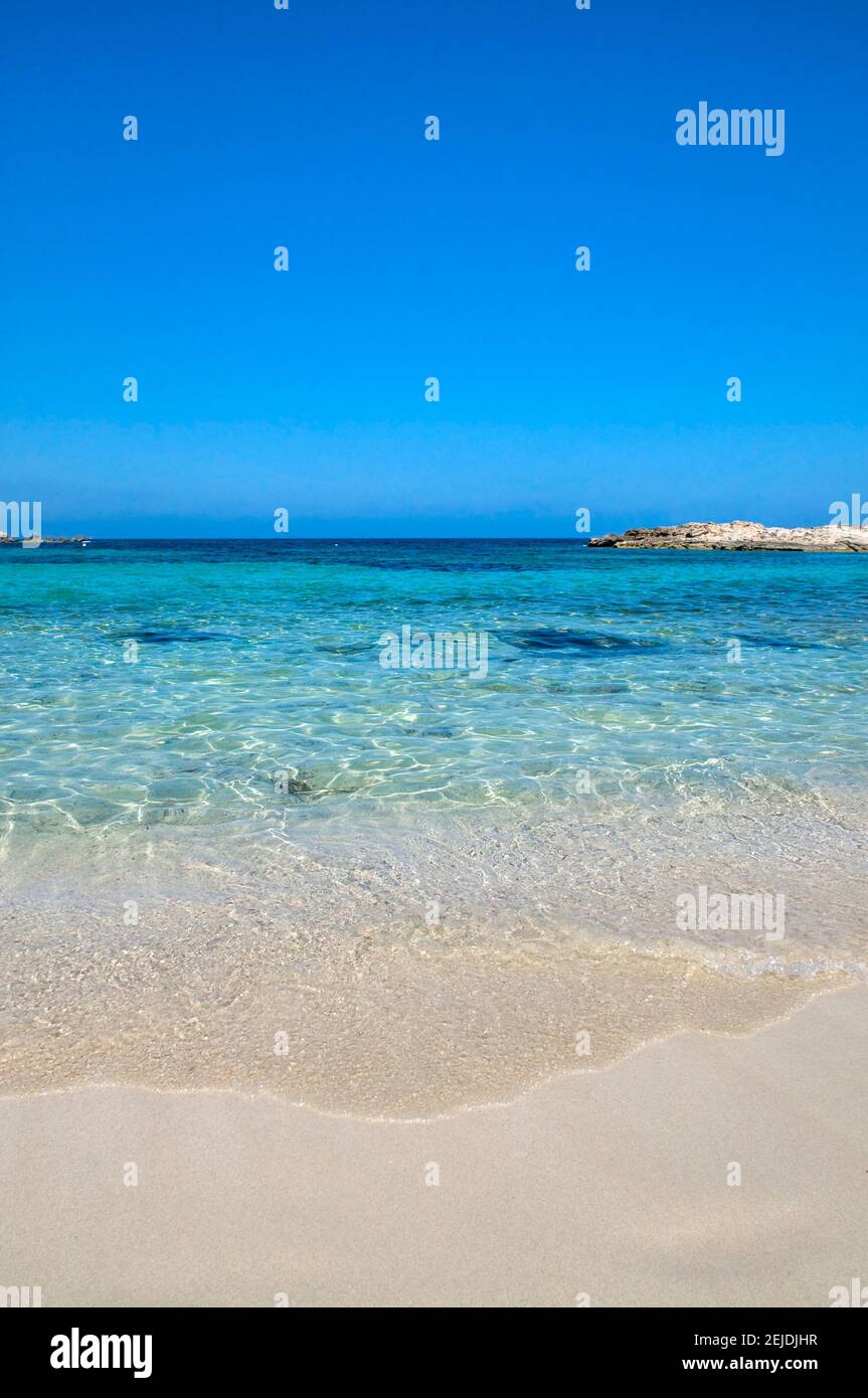 Strand bei Es Pujols, Formentera, Balearen, Spanien Stockfoto