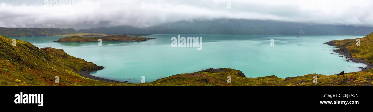 Blick auf den Nordenskjold-See im Nationalpark Torres del Paine, Patagonien, Chile Stockfoto