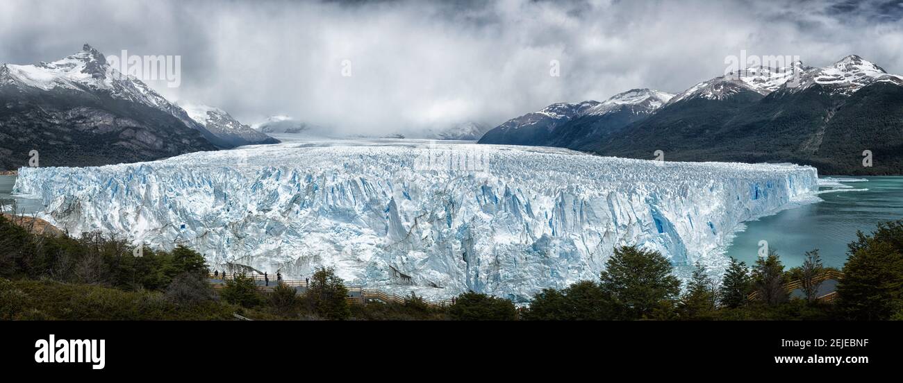 Perito Moreno Gletscher, Südpatagonisches Eisfeld, Los Glaciares Nationalpark, Patagonien, Argentinien Stockfoto