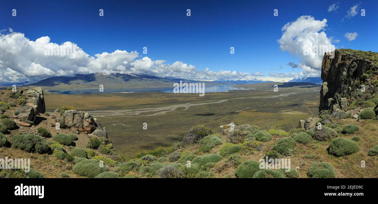Blick auf Sarmiento See und China River, Torres del Paine Nationalpark, Patagonien, Chile Stockfoto