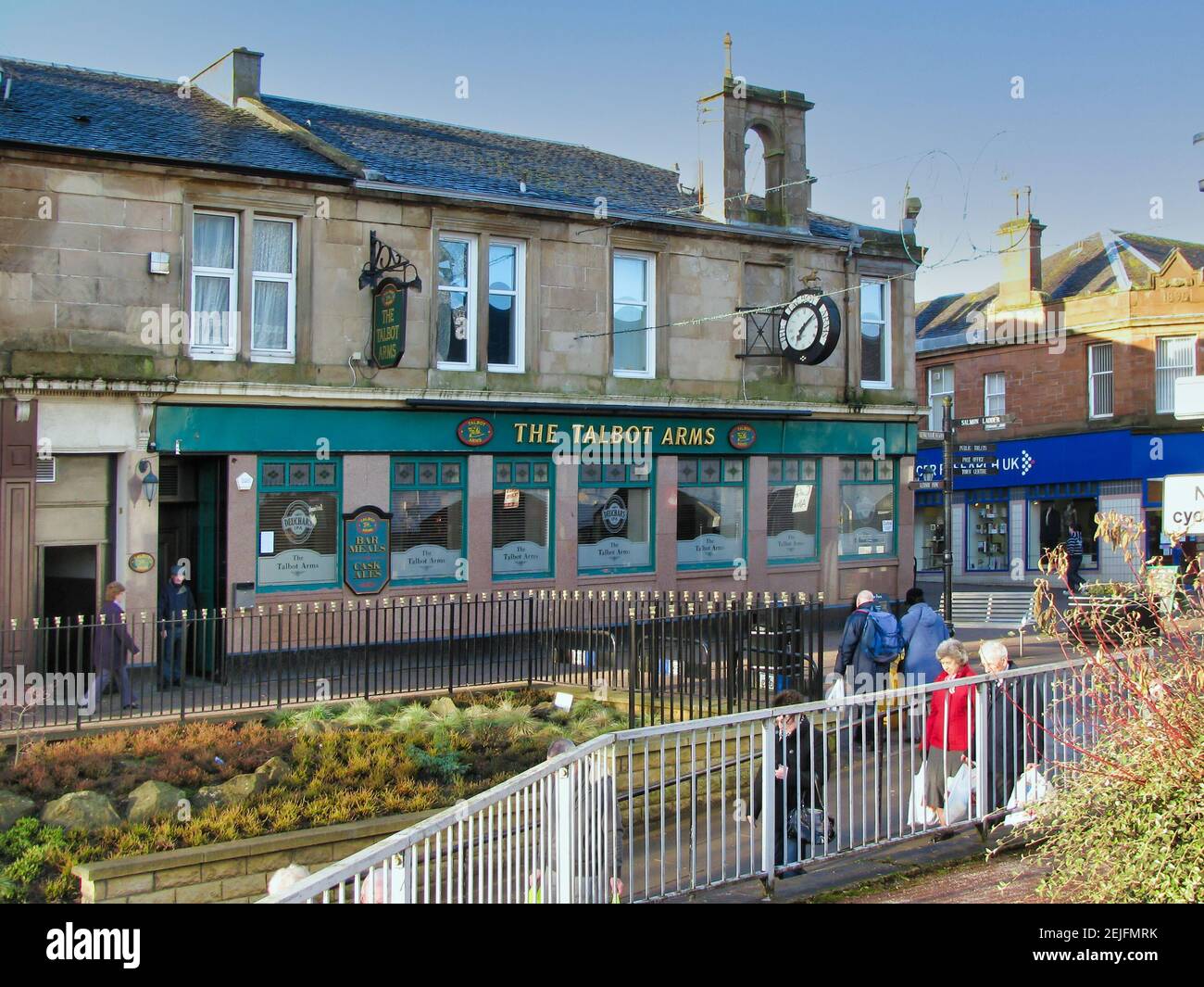 Pub in der schottischen Stadt Milngavie Stockfoto