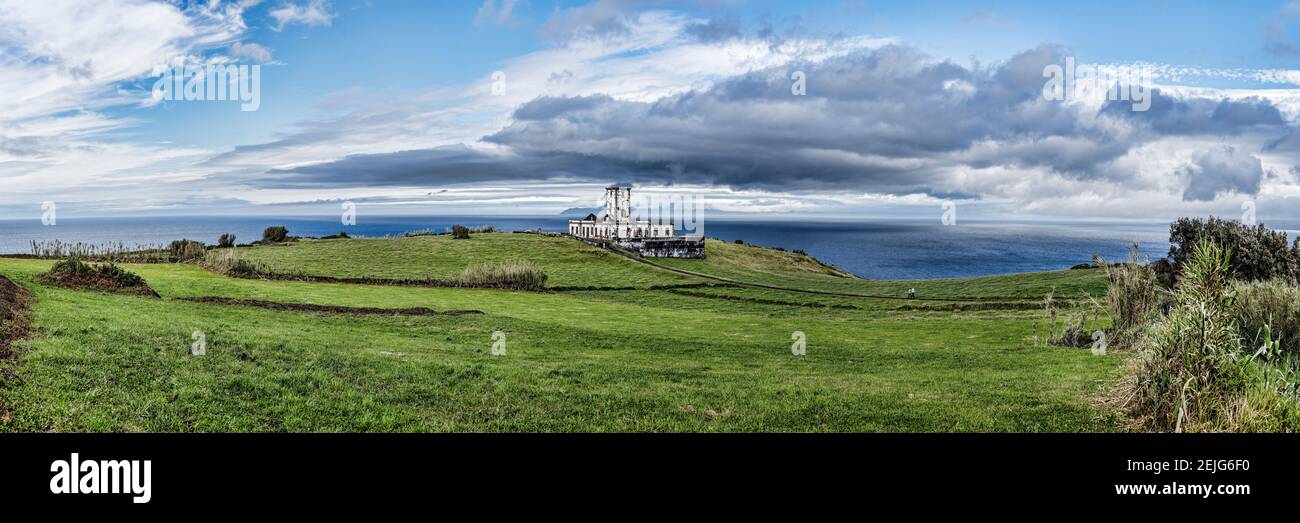 Ruinen eines Leuchtturms, Ribeirinha Leuchtturm, Faial Insel, Azoren, Portugal Stockfoto