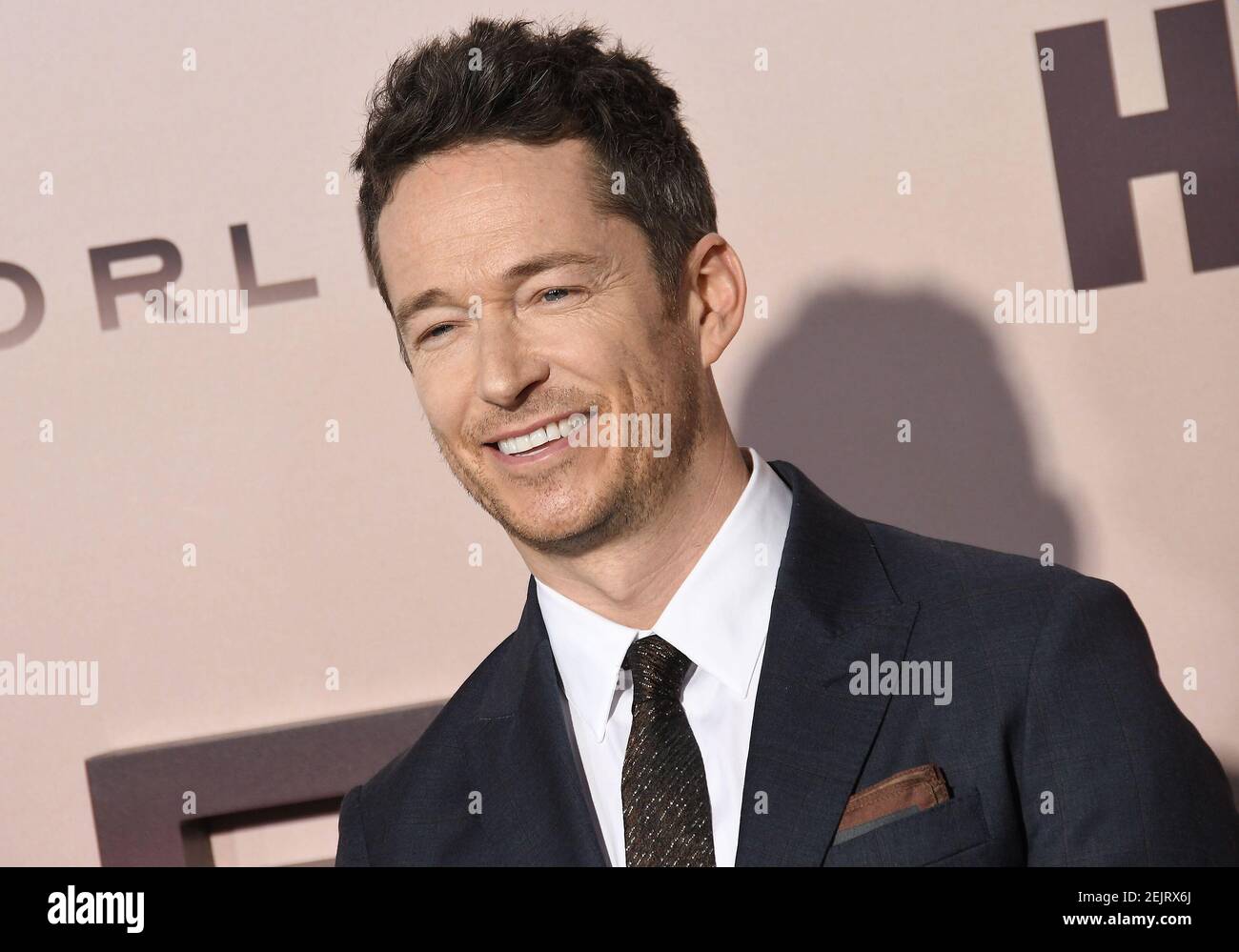 Simon Quarterman kommt an der WESTWORLD Saison 3 Premiere im TCL Chinese Theatre in Hollywood, CA am Donnerstag, 5. März 2020 statt. (Foto von Sthanlee B. Mirador/Sipa USA) Stockfoto