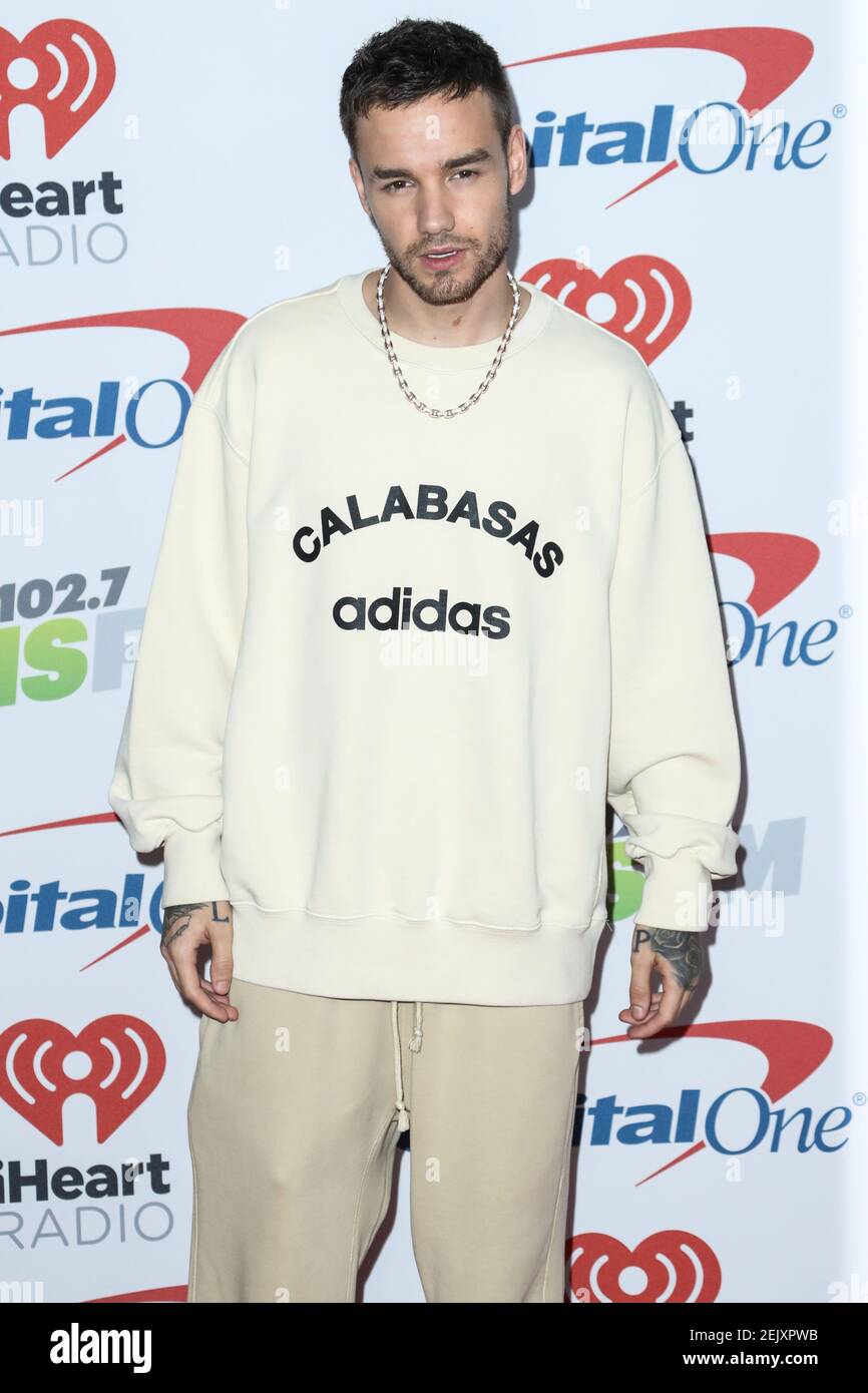 (DATEI) Liam Payne spendet 360.000 Mahlzeiten an bedürftige Familien inmitten der Coronavirus COVID-19 Pandemie. INGLEWOOD, LOS ANGELES, KALIFORNIEN, USA - DEZEMBER 01: Sänger Liam Payne kommt beim 102,7 KIIS FM's Jingle Ball 2017 beim Forum am 1. Dezember 2017 in Inglewood, Los Angeles, Kalifornien, USA. (Foto: Xavier Collin/Image Press Agency/Sipa USA) Stockfoto