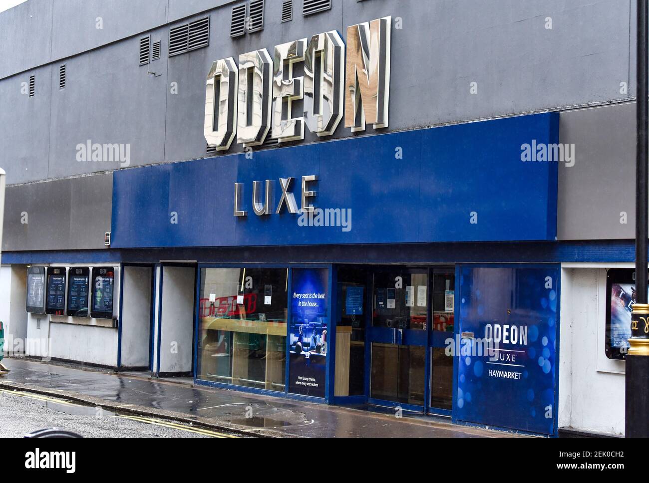 Das Odeon Luxe im Londoner Haymarket wurde wegen der Sperre von Covid19 geschlossen. Kinos werden voraussichtlich ab dem 17th. Mai wiedereröffnet, da der britische Premierminister Boris Johnson seinen Fahrplan aus der Lockdown für England ankündigt. Stockfoto