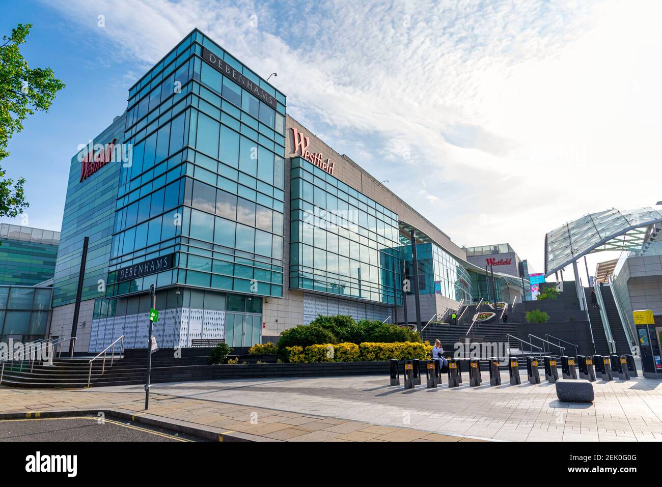 London, Großbritannien. Februar 2021, 22nd. Das Westfield London Shopping Centre ist aufgrund der Covid19 Lockdown-Liste nicht mehr aktiv.nicht unbedingt erforderliche Geschäfte in England werden voraussichtlich am 12th. April wieder eröffnet, nachdem Boris Johnson seine Road Map aus Lockdown für England verkündet hat. Quelle: Dave Rushen/SOPA Images/ZUMA Wire/Alamy Live News Stockfoto