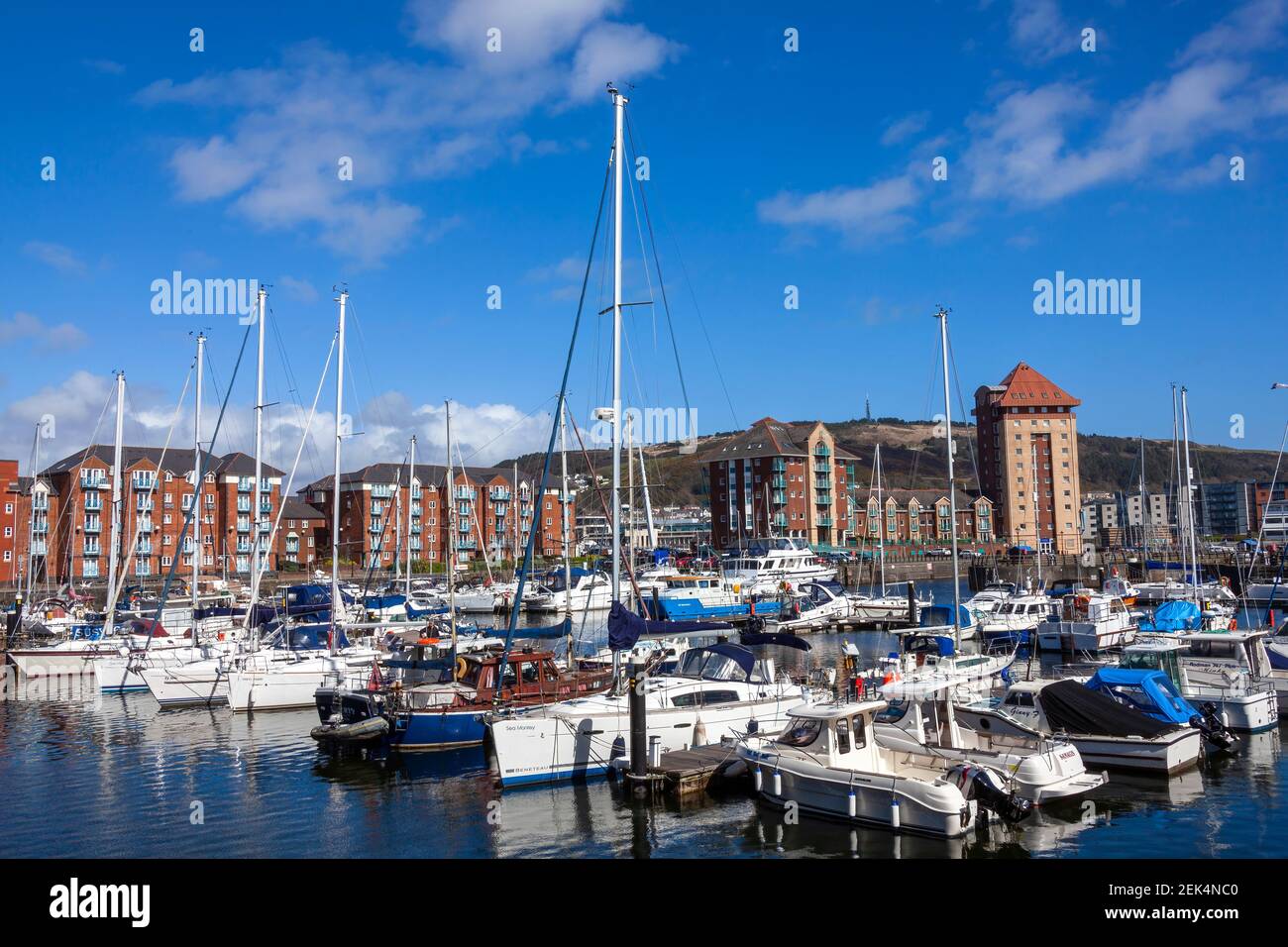 Swansea, Wales, 31. März 2017 : Swansea Marina, ein beliebtes Reiseziel für Badeurlaubsorte für Boote und Yachten an der walisischen Küste, stoc Stockfoto