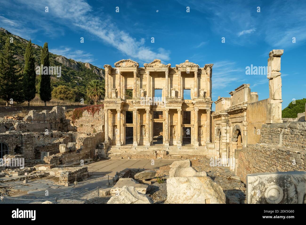Celsus Bibliothek in der antiken Stadt Ephesus, Türkei Stockfoto
