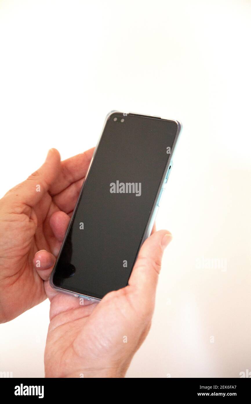 Mann mit Handy Stockfoto
