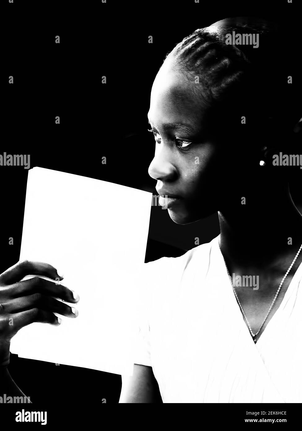 Junge schwarze Frau Porträt Stockfoto