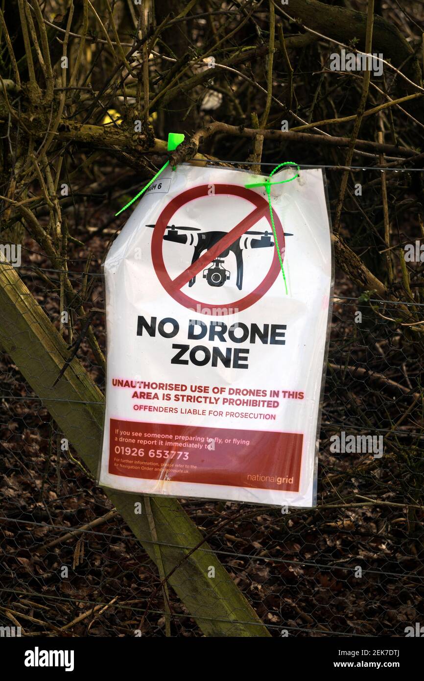 No Drone Zone Schild, National Grid Site, Warwick Technology Park, Warwick, Warwickshire, England, Großbritannien Stockfoto