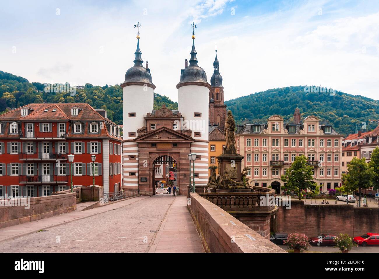Deutschland, Baden-Württemberg, Heidelberg, Karl-Theodor-Brücke und Bruckentor Stockfoto