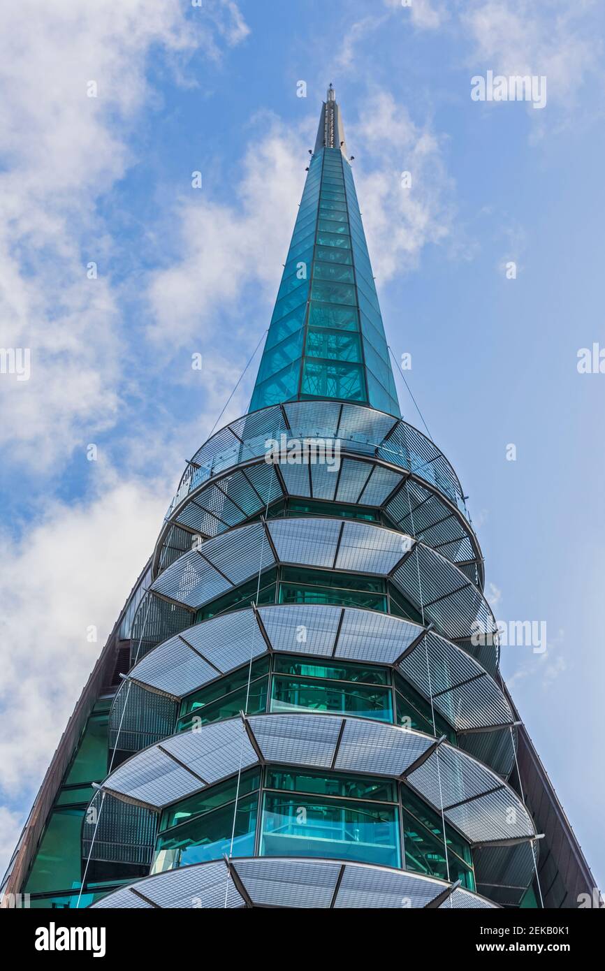 Australien, Ozeanien, Westaustralien, Swan River, Perth, Blick auf den Wolkenkratzer Stockfoto