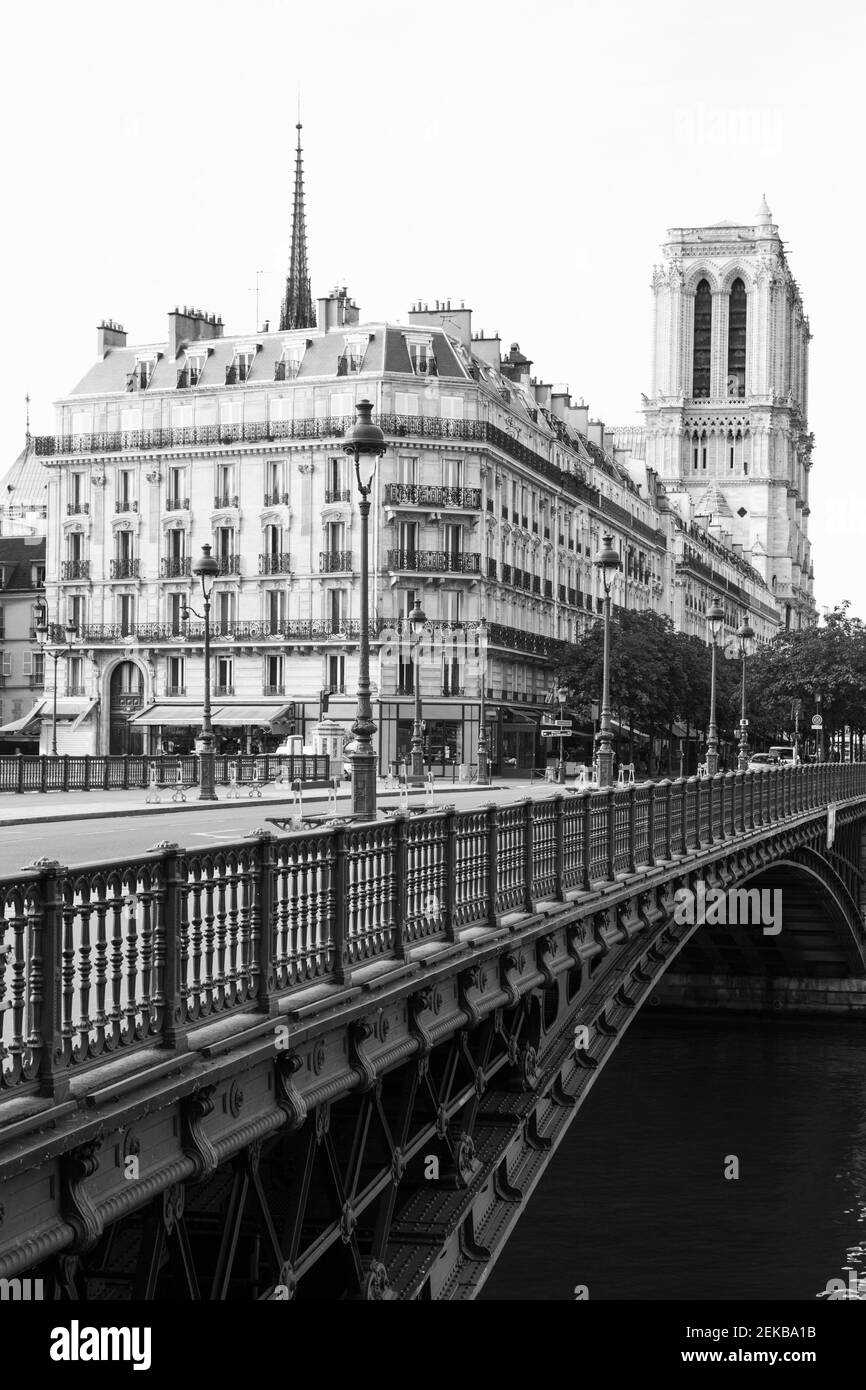 Frankreich, Ile-de-France, Paris, Pont d'Arcole und Kathedrale Notre-Dame de Paris Stockfoto
