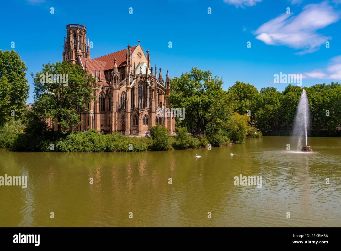 Deutschland, Baden-Württemberg, Stuttgart, St. Johns Kirche am Ufer des Feuersees Stockfoto