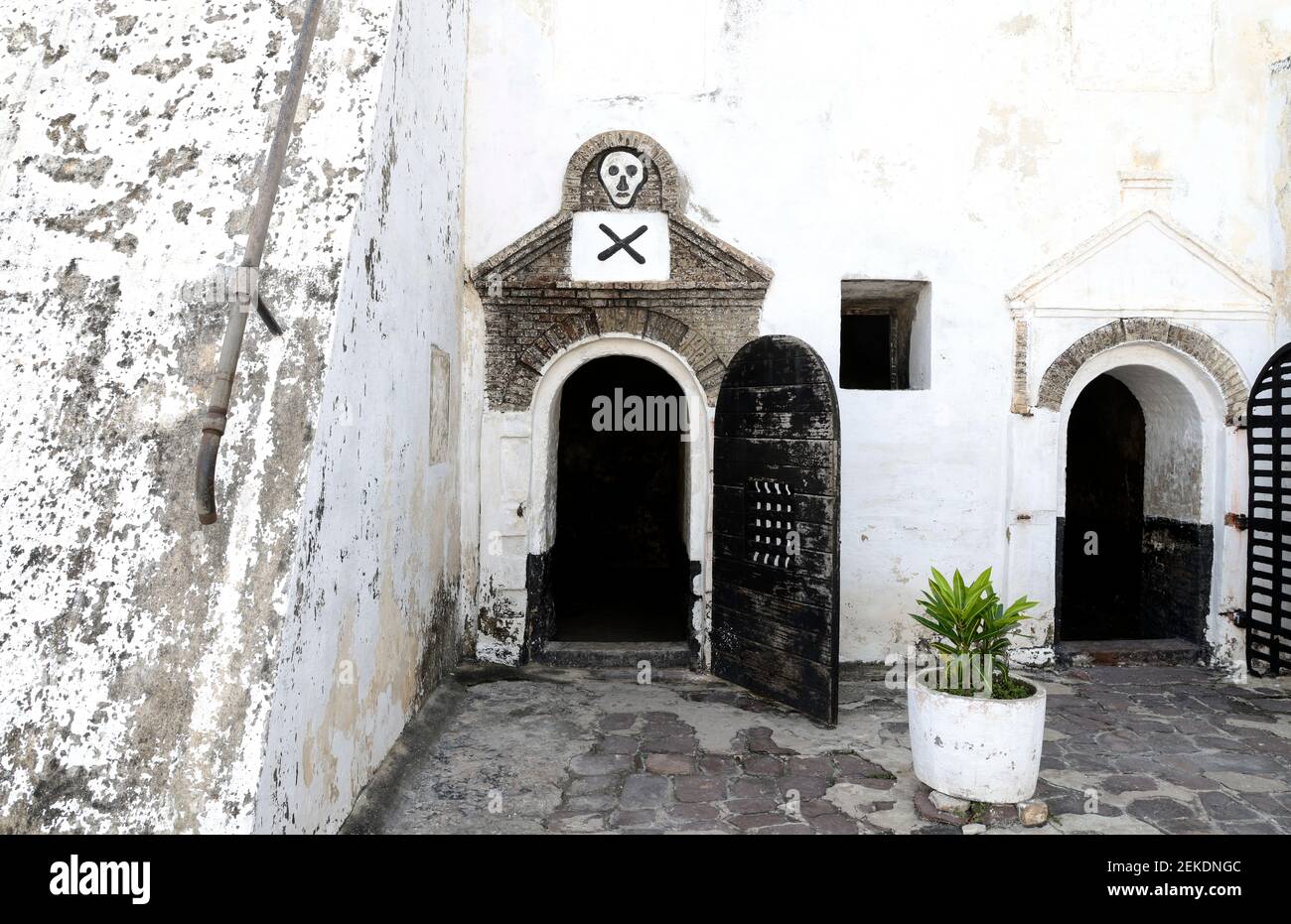 Elmina Castle Fischerdorf Ghana Africa. Westafrika auf dem Atlantik. 1482 von den Portugiesen errichtet. Über 500 Jahre waren für Sklaventransporte. Stockfoto