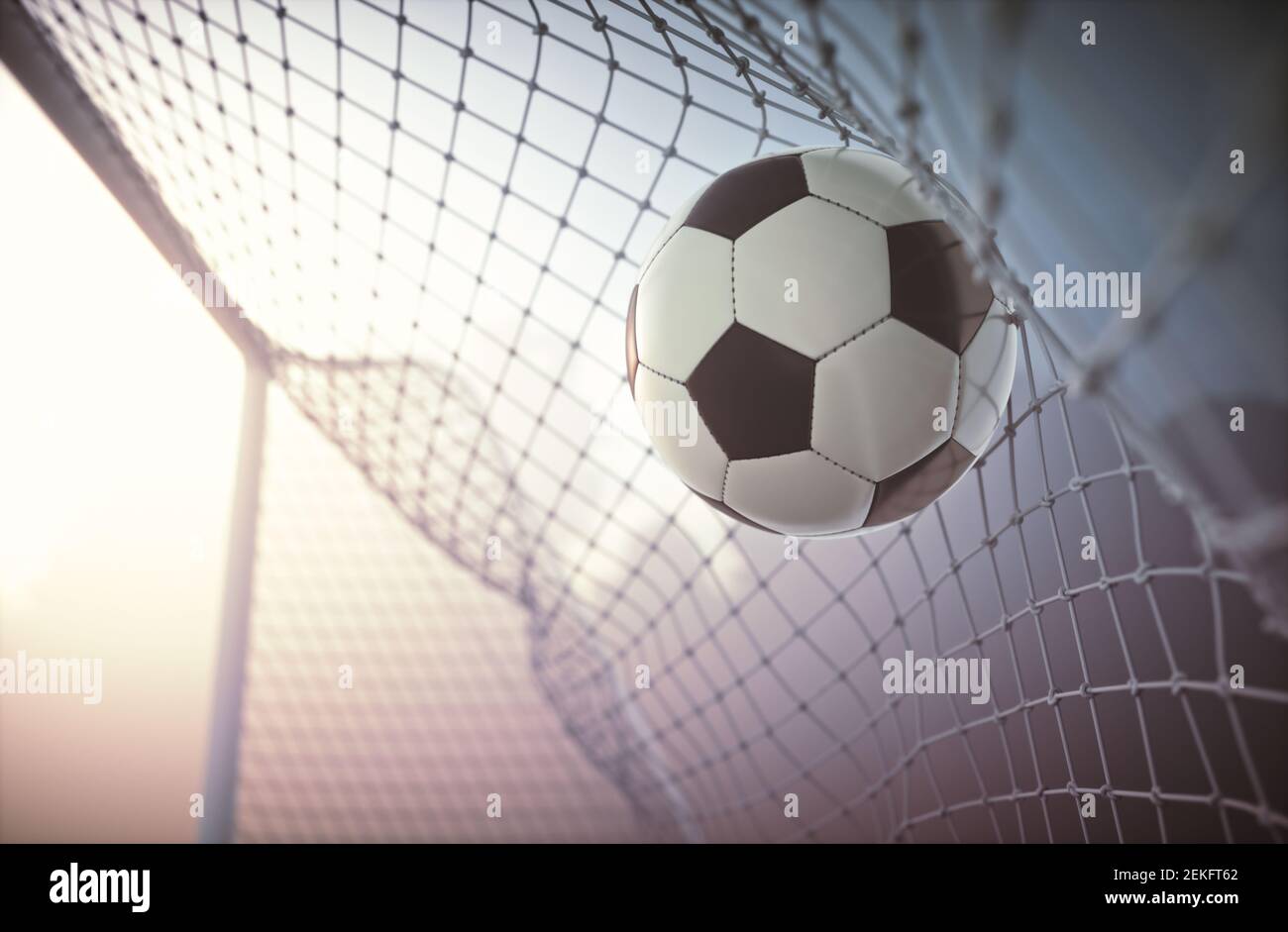 Fußball, erzielte das Tor und bewegen das Netz. Stockfoto